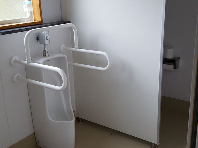 男性用トイレと女性用トイレと別々にありました。_ちくさ高原マウンテンビレッジ
