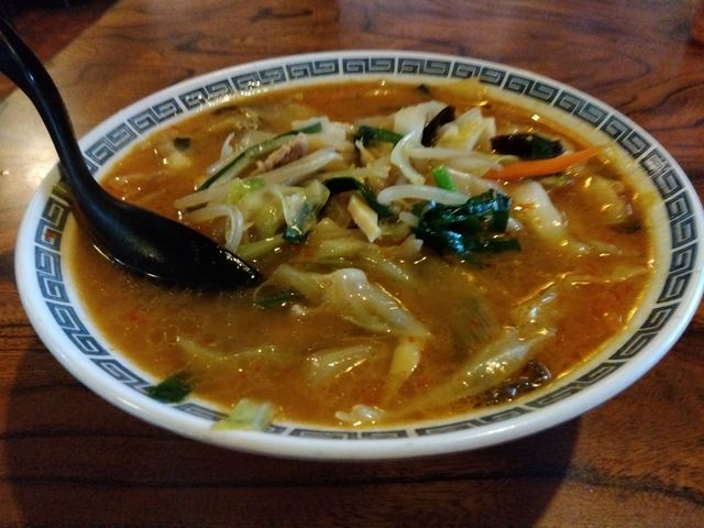 旺府ラーメン。野菜たっぷりでスタミナラーメンとはまた違ったピリ辛味。_旺府