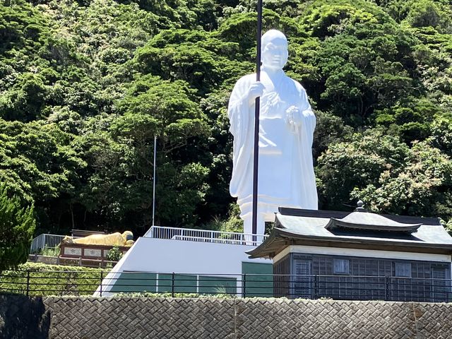 室戸青年大師像