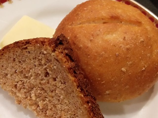 自家製ロシアパン_ロシア料理 サモワァール