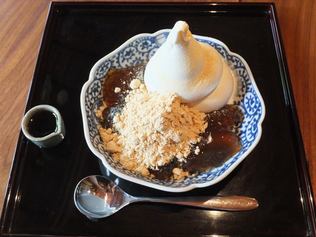 わらびきなこソフト添え_茶房 布久庵