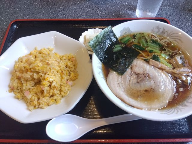 ランチセットC(ラーメン&半チャーハン)_らーめんしゃんしゃん