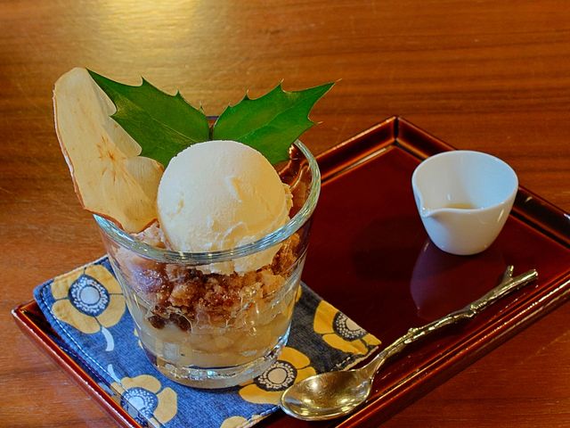 飛騨りんごのクランブル_高山市 カフェ 青