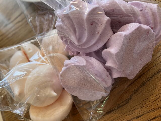 メレンゲのお菓子も売っています_ROBSON COFFEEアーツ前橋店