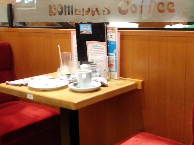 省スペース仕様です_コメダ珈琲店 エスカ店