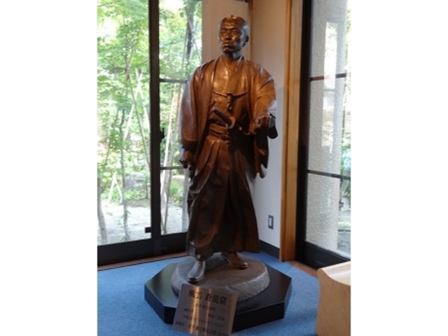 河井継之助像_河井継之助記念館(新潟県長岡市)