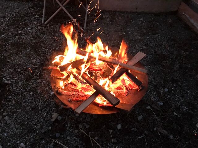焚き火 育て中_日浦ベース