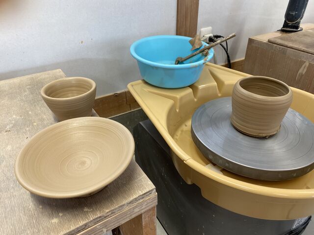 ろくろで3点作りました!仕上がりが楽しみです。_陶工房 藤見窯