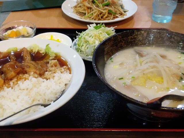 豚角煮丼定食・1,090円_台湾料理 金龍閣 西脇店