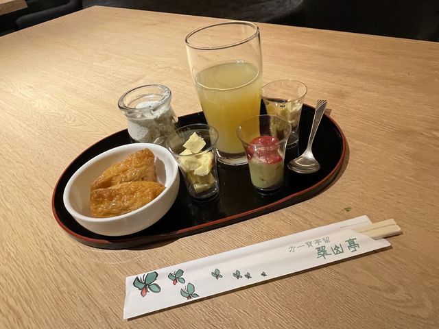 時間によって軽食も変わるので,風呂入りに行く時や,食事した後などに,つい寄ってしまう笑。_定山渓第一寶亭留 翠山亭