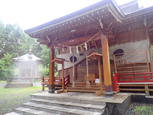 新山神社