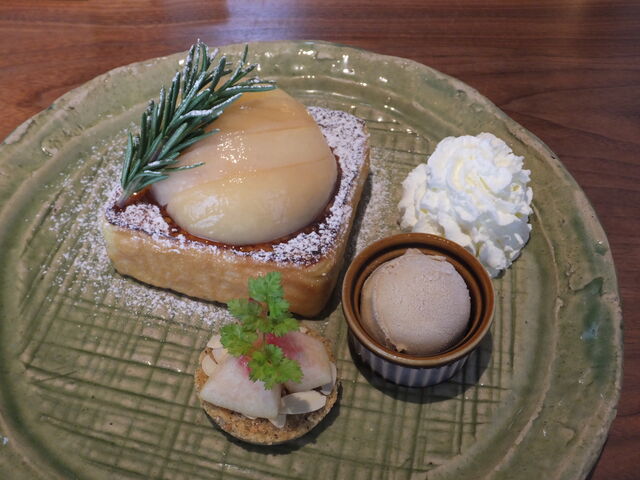 桃のフレンチトースト_cafe・recette・鎌倉