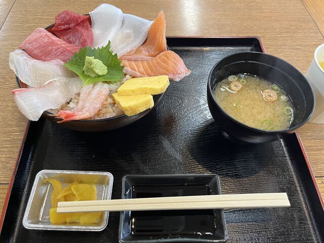 コスパ最強の海鮮丼
コレしか勝たん!_魚稚 相生水産物市場店