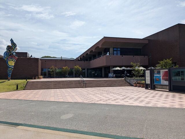 福岡市美術館