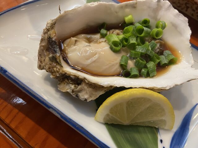生牡蠣_厳鮮酒場 とろいめらい
