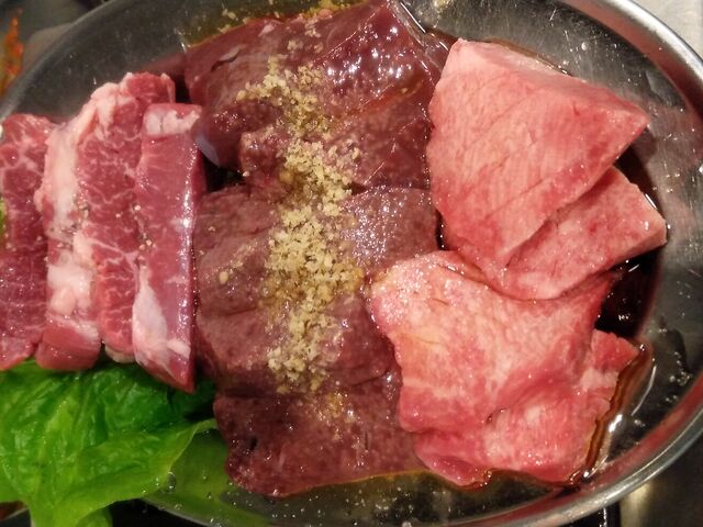盛合せ_焼肉ホルモン西原商店