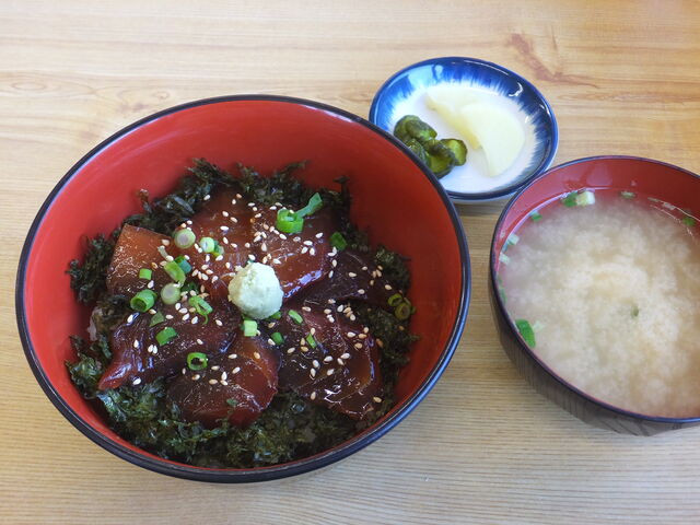 鮪の漬け丼_食堂 遊覧亭