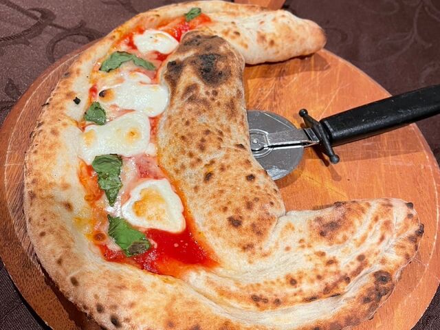 ルナロッサピザ美味しかったです_ピッツァ&ガーリックシュリンプ ルナロッサ