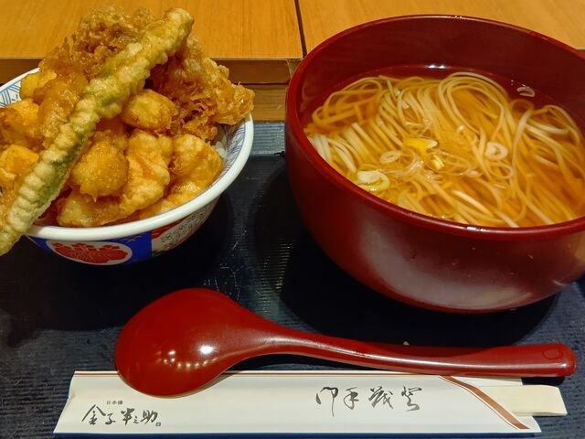 うどんとご飯のセット_日本橋・天丼・金子半之助