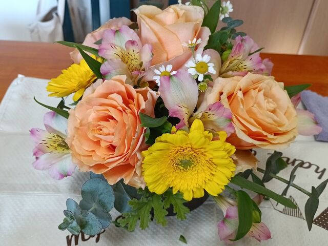 初めてのフラワーアレンジメントでしたがこんなに綺麗に飾れました。_yume flower