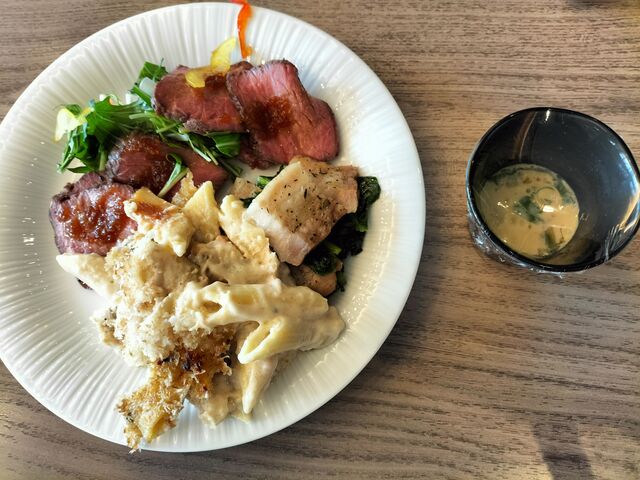 ローストビーフ、グラタンと茶碗蒸し_アーバンホテル京都四条プレミアム
