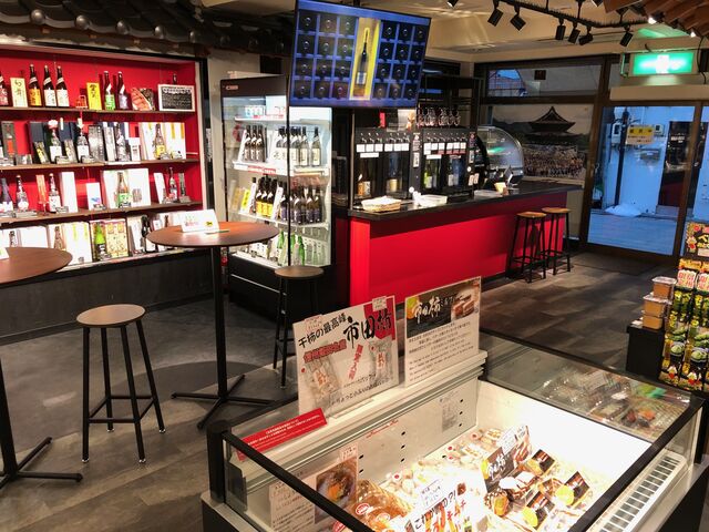 店内にはコインサーバーがあり長野の地酒やワインの飲み比べが出来る!
_滝屋本店