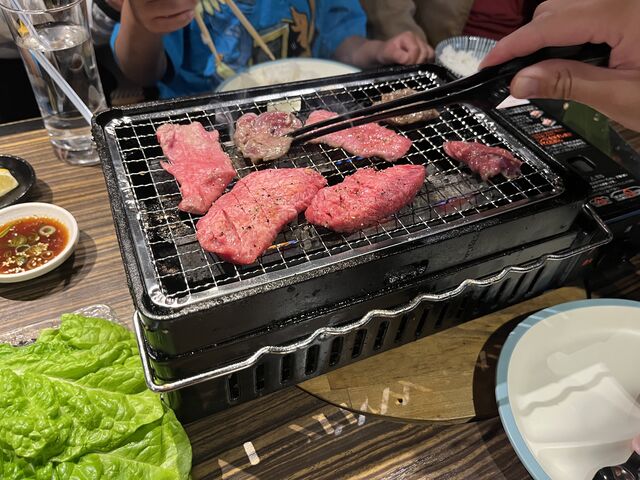 タンの食べ比べ注文しました^ ^ _焼肉処 牛勝