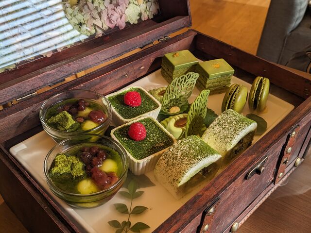 宝石のようなスイーツ。_名鉄小牧ホテル