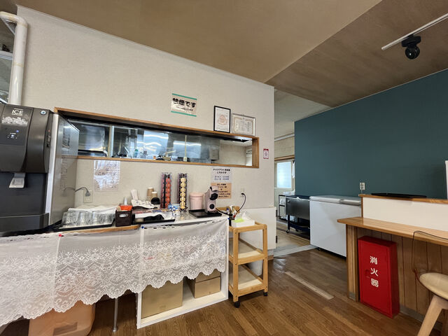 お水などはセルフサービスです_お食事処まるよ