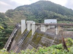 上吉田小川地区周辺(合角ダム上流)の写真1