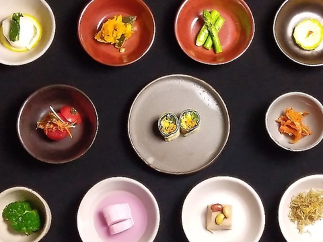 コリアンダイニング けなり 駅前店の写真1