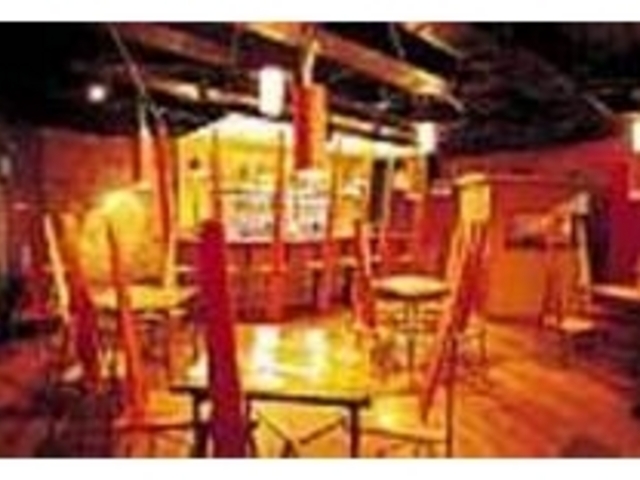 手作りのおしゃれな店内でペルー料理を_ティエラナスカ