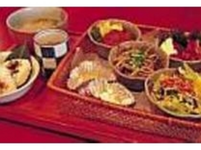 おせらしでんこ弁当はお昼の人気ナンバー1_田舎のごちそう物語り はいから亭