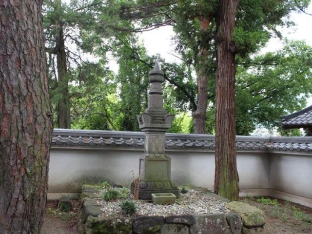 小松姫の墓