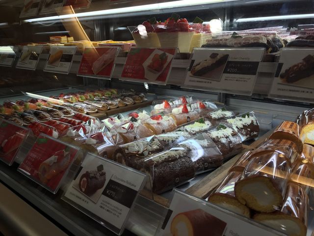 スティックスイーツファクトリー シャレオ店