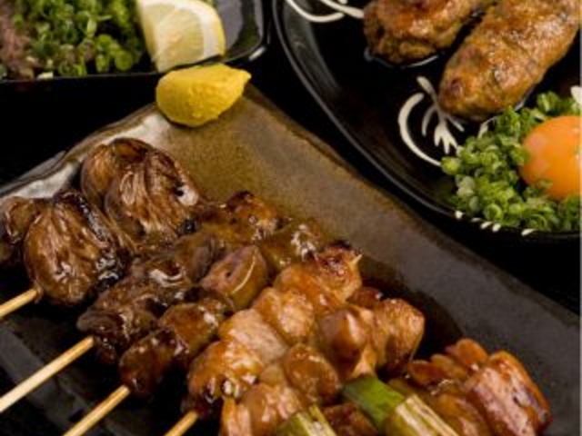 紙吉屋 炭火焼とりの写真1