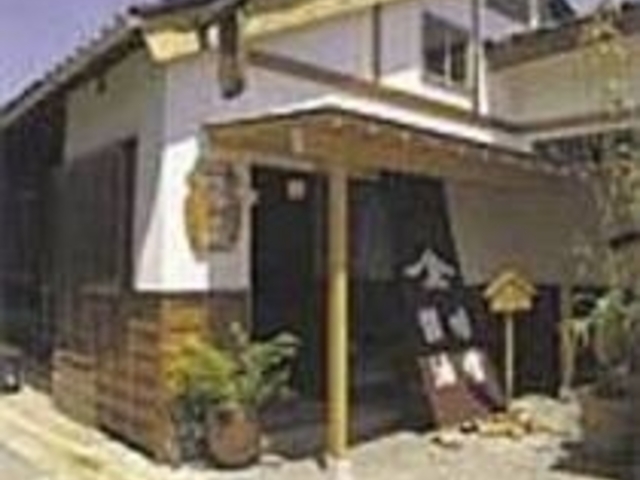 100年前の醤油蔵を利用したショールーム_ヤマト・ひしほ蔵