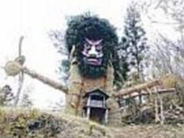 小高い丘から町を見守る、お人形様_お人形様