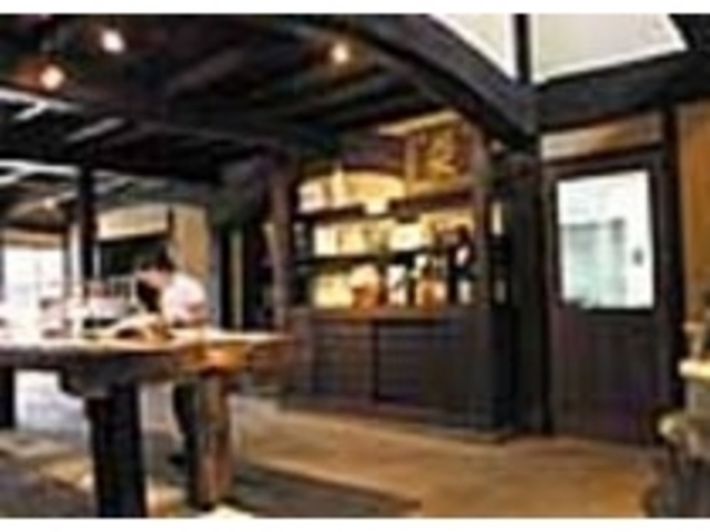 試飲即売や蔵見学、散策なども出来る_天吹酒造