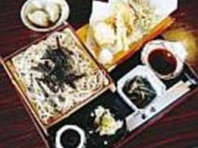 高原の本格手打ちそばを楽しむことができる_お食事処 水峰