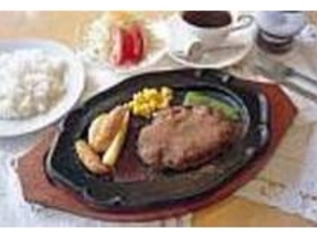 自家製のハンバーグソースが味の決め手_かふぇれすとらんムーンボー