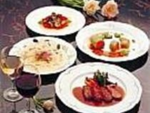 昼は洋食、夜はフレンチ、和食が味わえる_臨湖楼