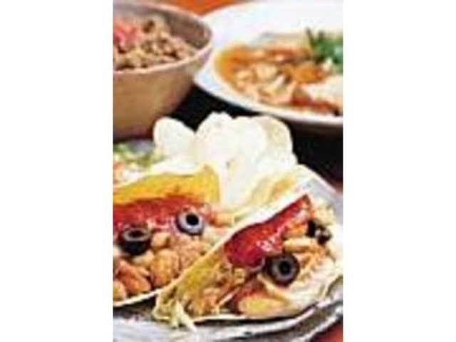 ボリュームのあるユニークな料理の数々_さらさ