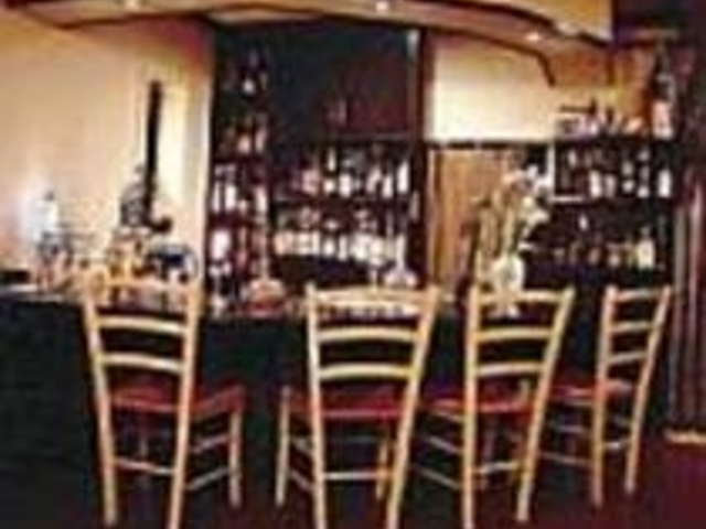 隠れ家的な雰囲気のお店なので、意外と穴場_Sherry's Bar