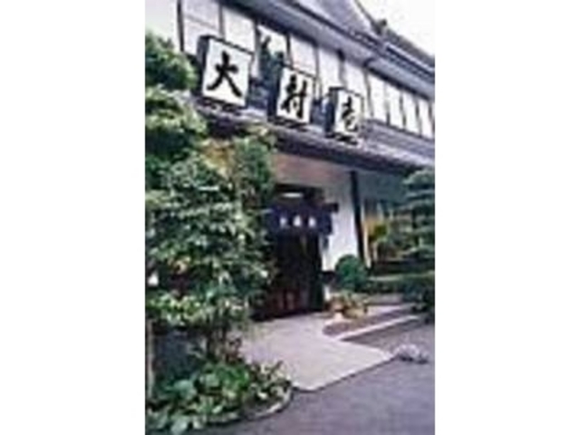 参道に面した店舗ではゆっくりそばを堪能_大村庵