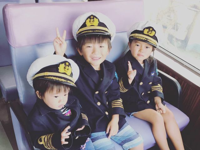 子ども船長服で思い出作り_駿河湾フェリー(土肥港ターミナル)