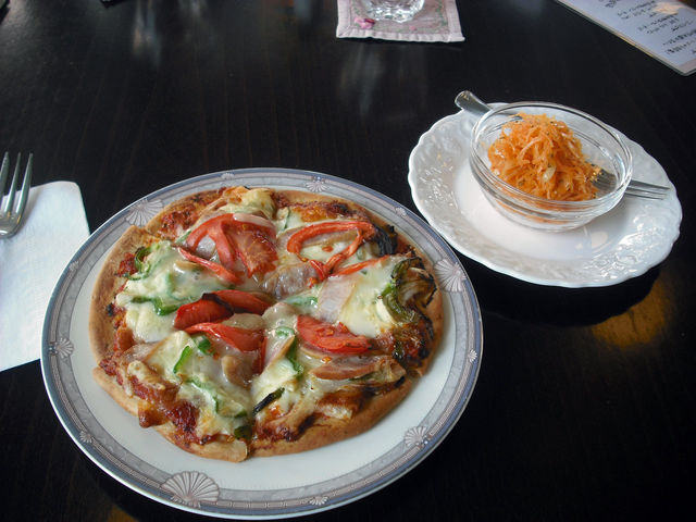 青い理髪館工房モモ