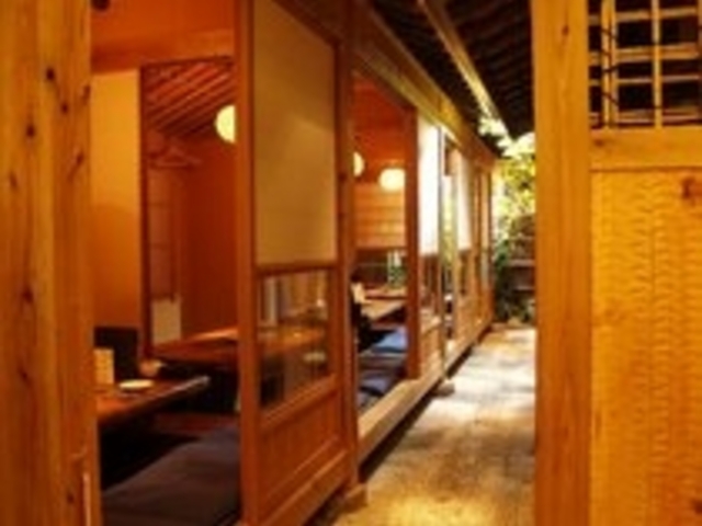 広島名物のもみじ豚やじゃこなども食べられる!_鉄ぱん屋 弁兵衛 大手町店 〜お好み焼き〜