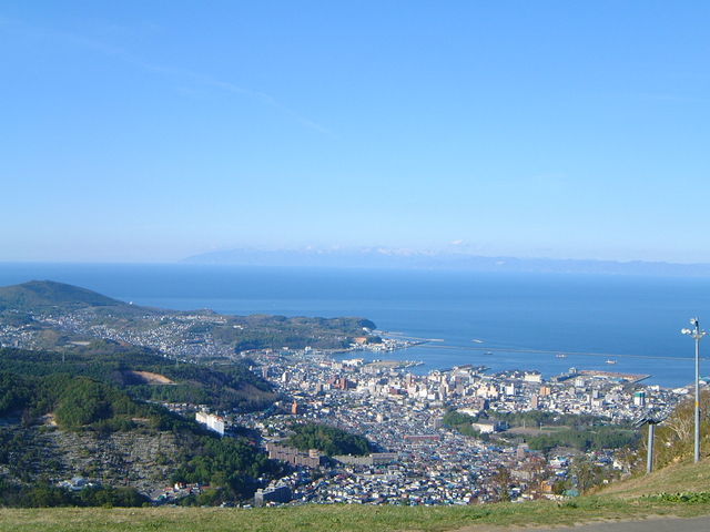 小樽天狗山からの景色です。北海道3大夜景の1つです。_北海道観光個人 生田タクシー