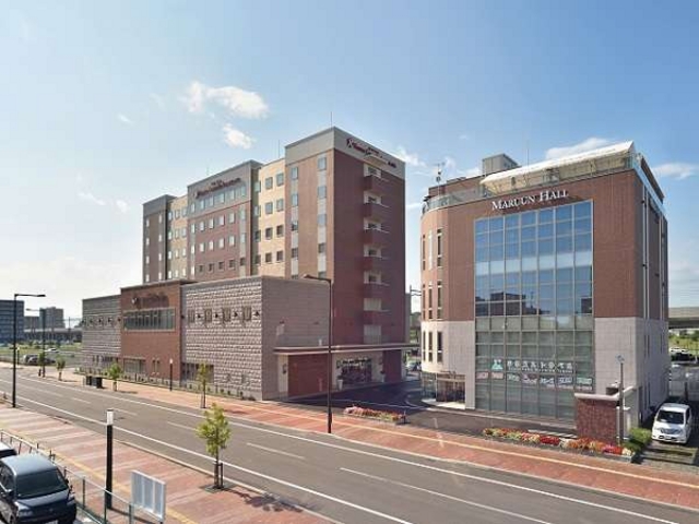 【ホテルWBFグランデ旭川】旭川駅東口徒歩2分の好立地♪(昼間外観)_ホテルWBFグランデ旭川